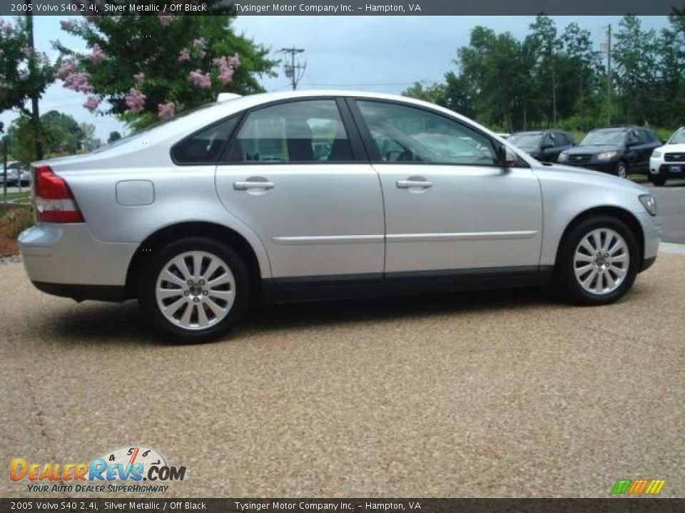2005 Volvo S40 2.4i Silver Metallic / Off Black Photo #5