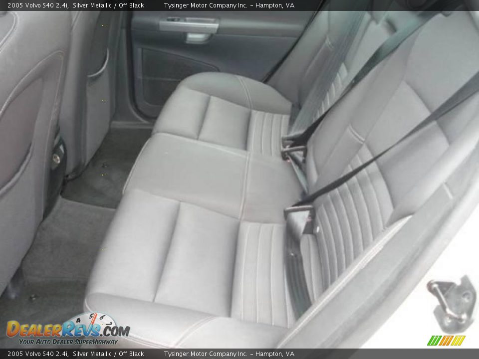 2005 Volvo S40 2.4i Silver Metallic / Off Black Photo #9