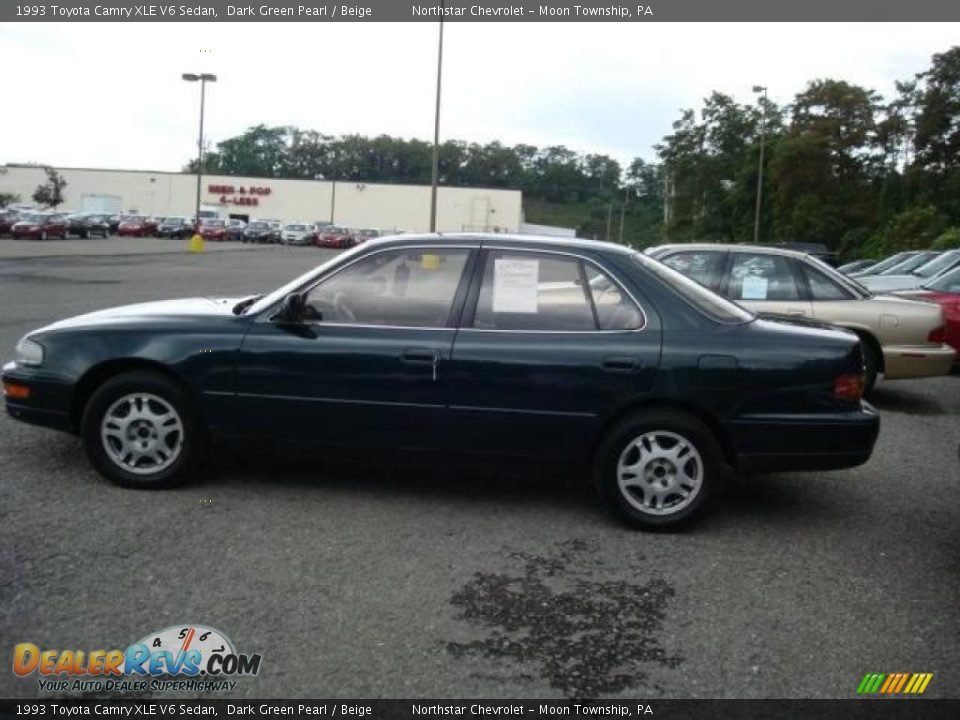 1993 Toyota Camry XLE V6 Sedan Dark Green Pearl / Beige Photo #4