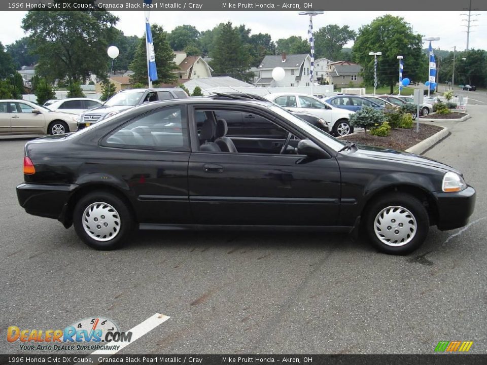 1996 Honda Civic DX Coupe Granada Black Pearl Metallic / Gray Photo #6