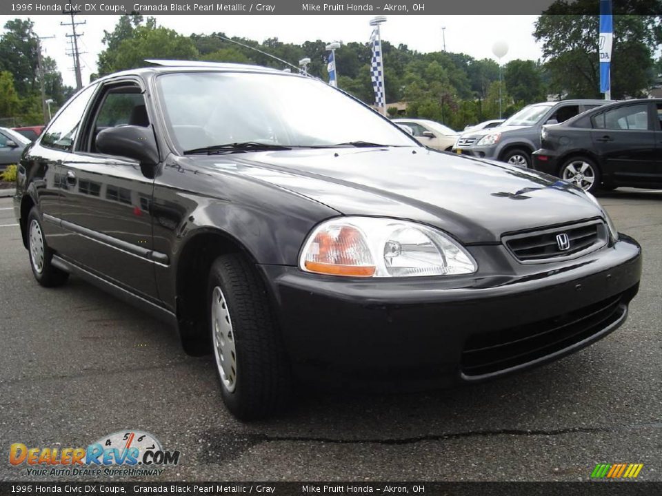 1996 Honda Civic DX Coupe Granada Black Pearl Metallic / Gray Photo #7