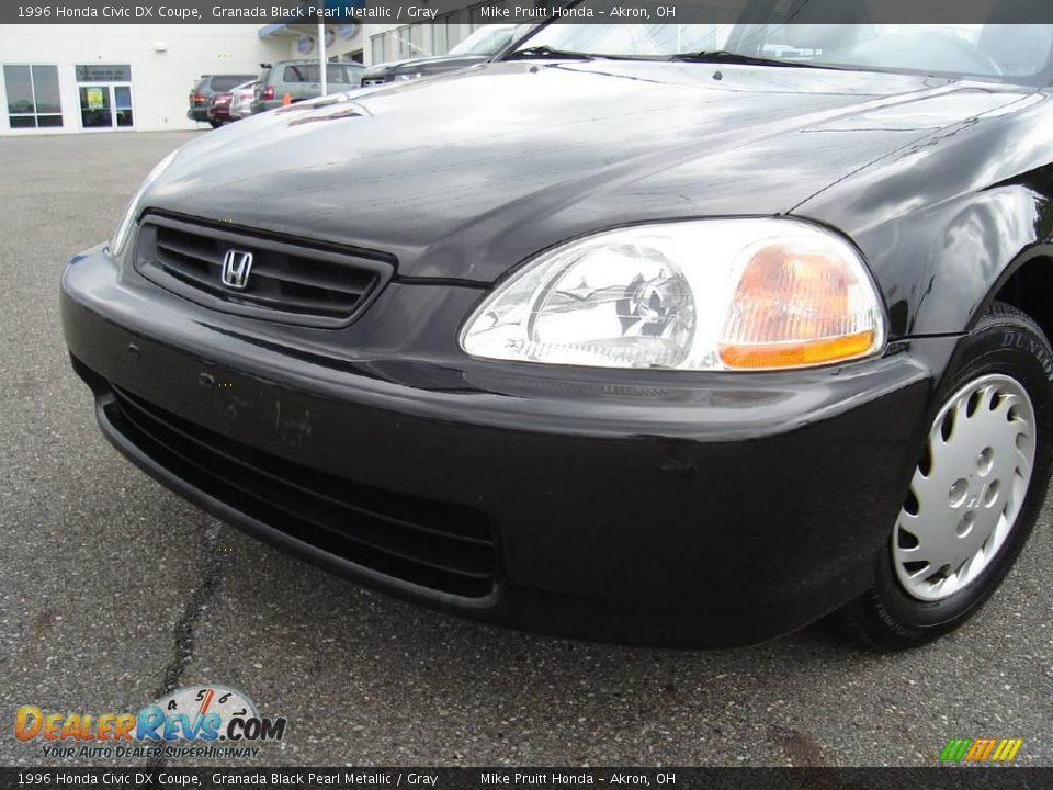 1996 Honda Civic DX Coupe Granada Black Pearl Metallic / Gray Photo #9