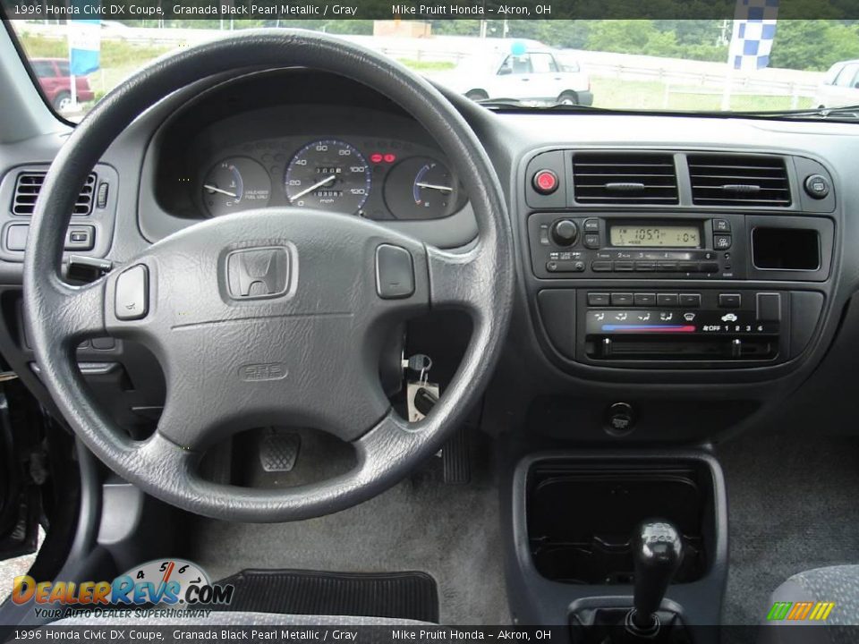 1996 Honda Civic DX Coupe Granada Black Pearl Metallic / Gray Photo #16