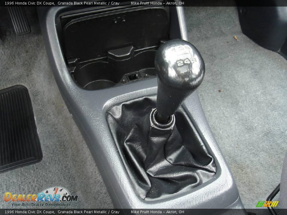 1996 Honda Civic DX Coupe Granada Black Pearl Metallic / Gray Photo #24