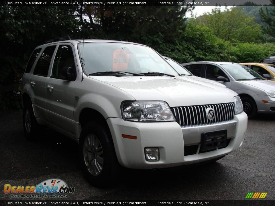 2005 Mercury Mariner V6 Convenience 4WD Oxford White / Pebble/Light Parchment Photo #3