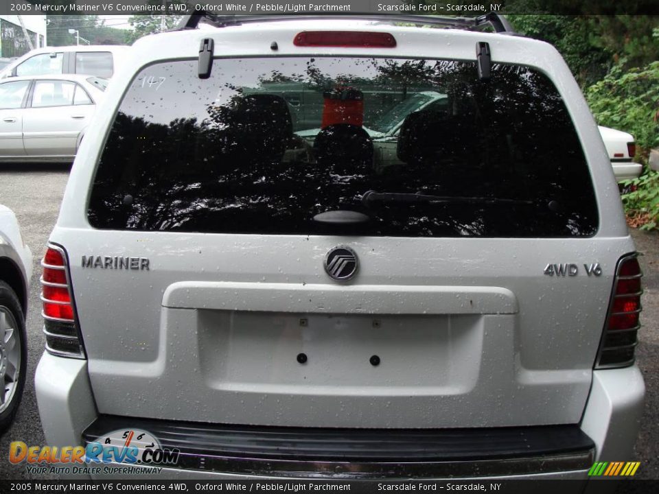 2005 Mercury Mariner V6 Convenience 4WD Oxford White / Pebble/Light Parchment Photo #5