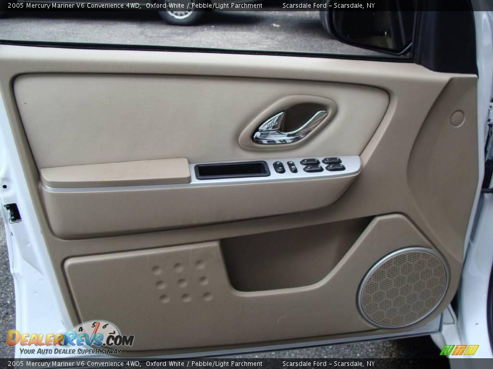 2005 Mercury Mariner V6 Convenience 4WD Oxford White / Pebble/Light Parchment Photo #10