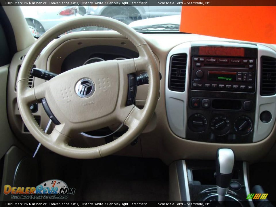 2005 Mercury Mariner V6 Convenience 4WD Oxford White / Pebble/Light Parchment Photo #18