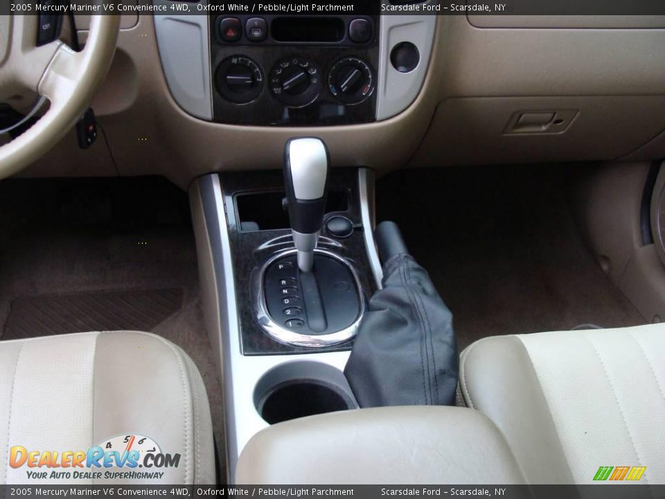 2005 Mercury Mariner V6 Convenience 4WD Oxford White / Pebble/Light Parchment Photo #21
