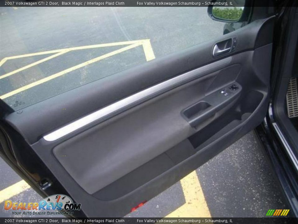 2007 Volkswagen GTI 2 Door Black Magic / Interlagos Plaid Cloth Photo #7