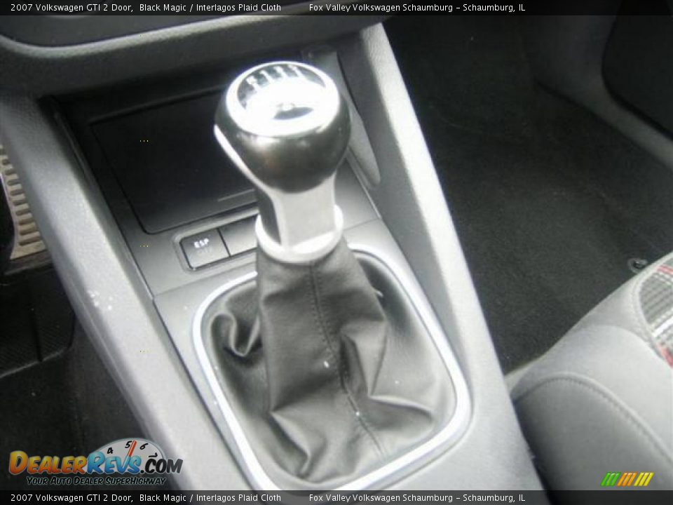 2007 Volkswagen GTI 2 Door Black Magic / Interlagos Plaid Cloth Photo #13