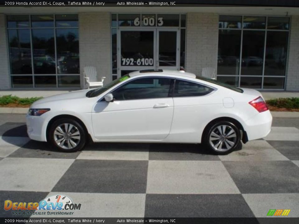 2009 Honda accord coupe white #2