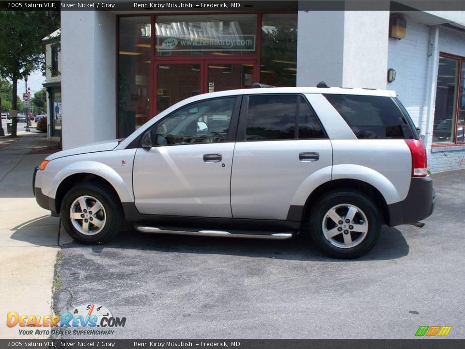 2005 Saturn VUE Silver Nickel / Gray Photo #3