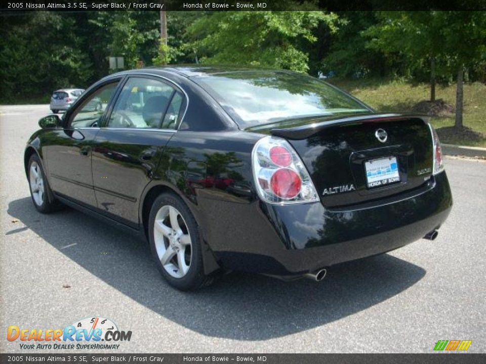 2005 Nissan Altima 3.5 SE Super Black / Frost Gray Photo #5