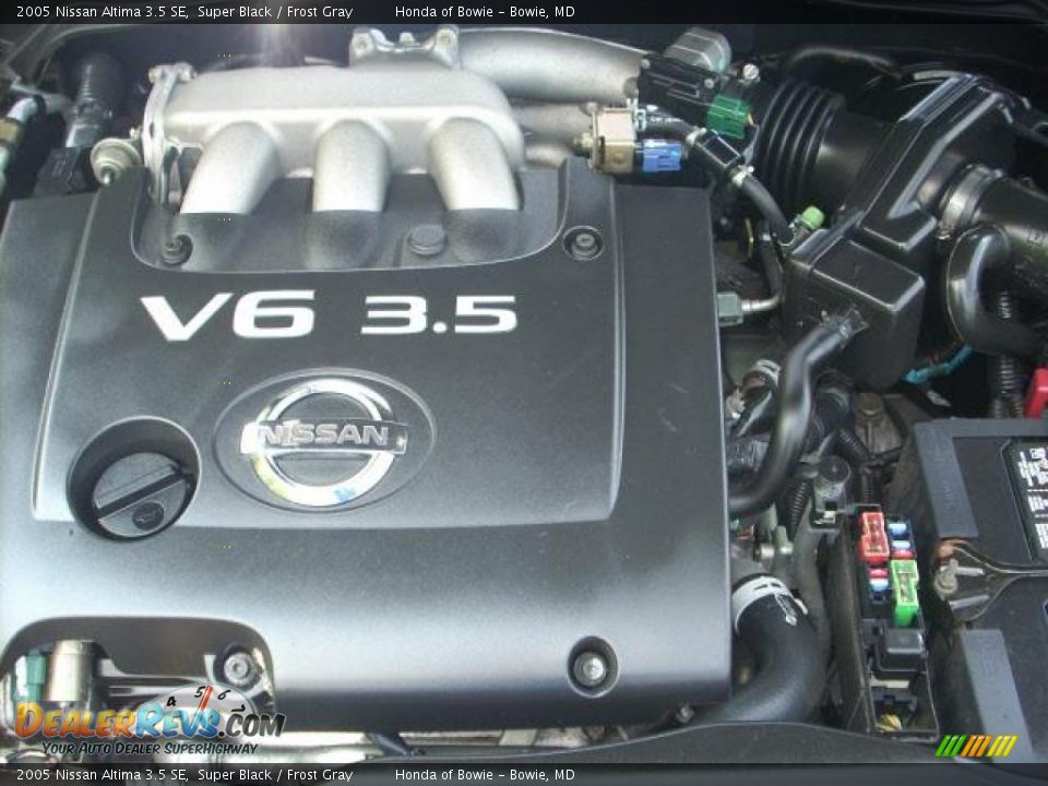 2005 Nissan Altima 3.5 SE Super Black / Frost Gray Photo #9