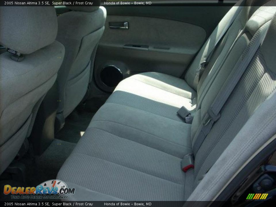 2005 Nissan Altima 3.5 SE Super Black / Frost Gray Photo #13