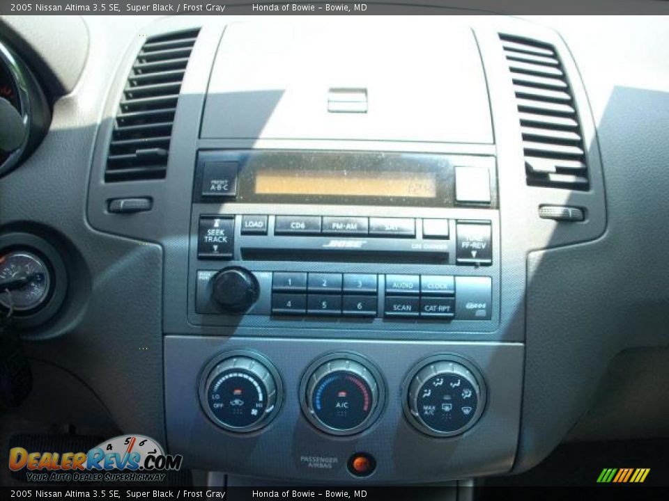 2005 Nissan Altima 3.5 SE Super Black / Frost Gray Photo #14
