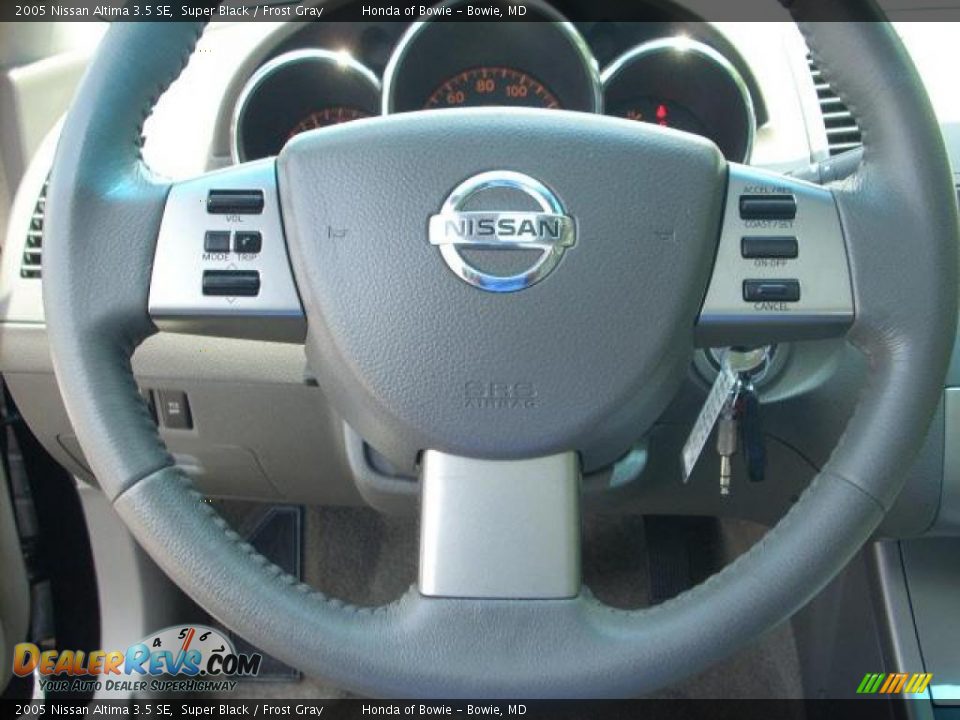 2005 Nissan Altima 3.5 SE Super Black / Frost Gray Photo #17