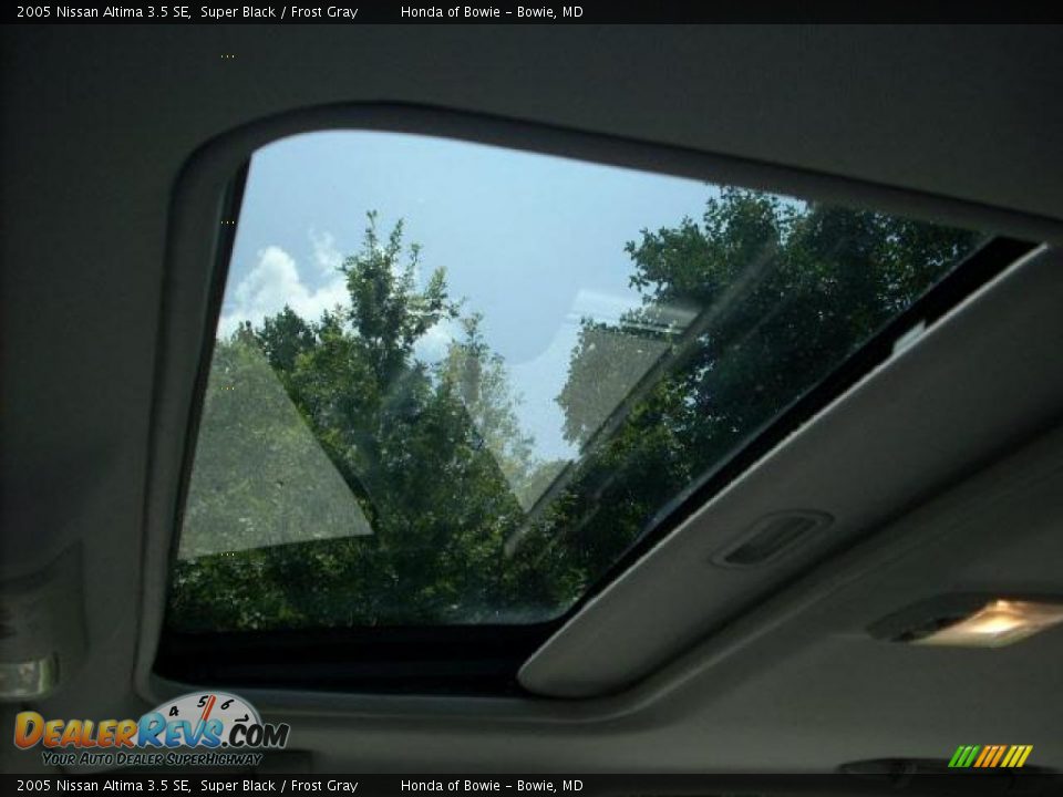 2005 Nissan Altima 3.5 SE Super Black / Frost Gray Photo #18