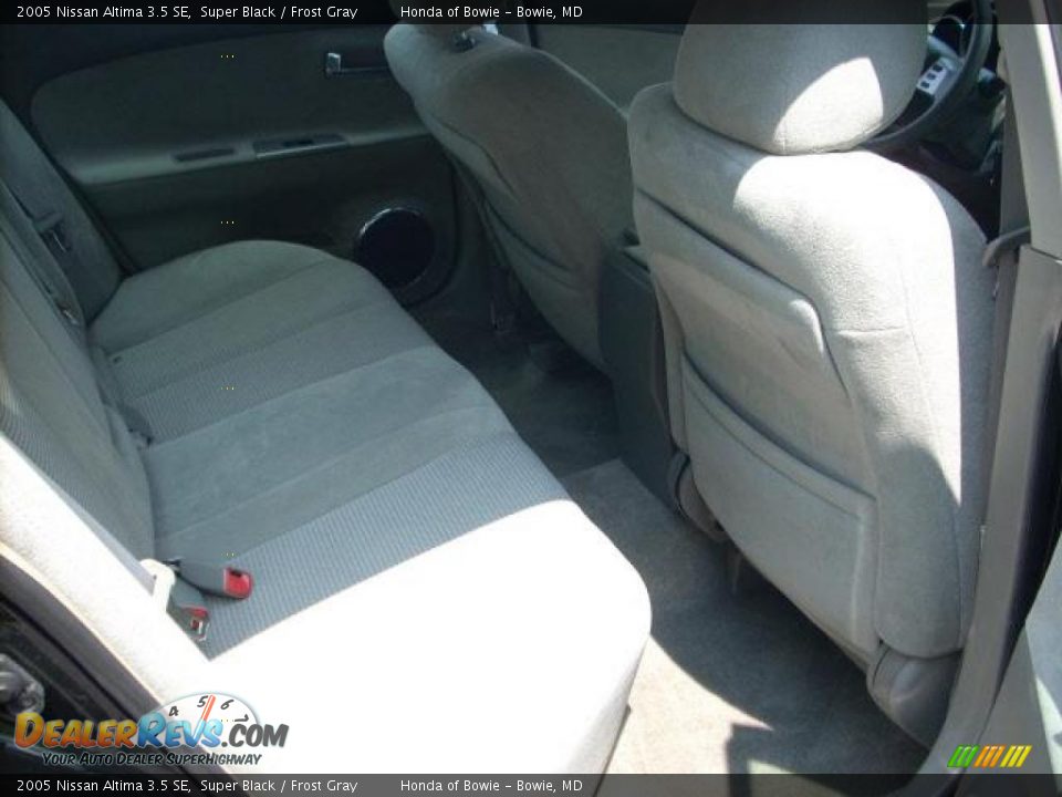 2005 Nissan Altima 3.5 SE Super Black / Frost Gray Photo #21