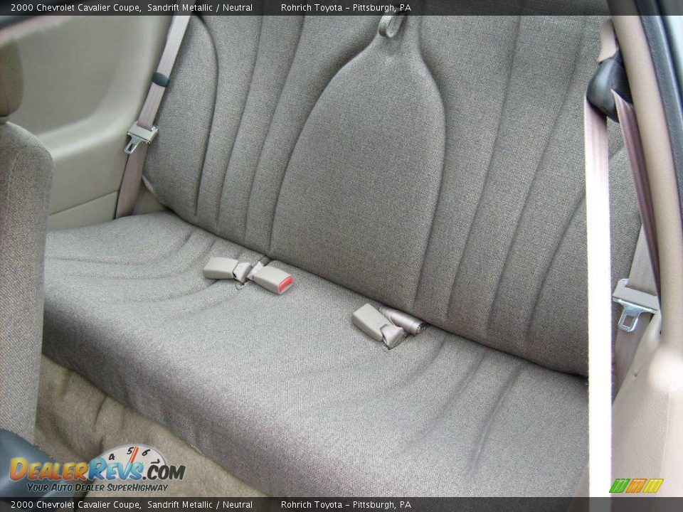2000 Chevrolet Cavalier Coupe Sandrift Metallic / Neutral Photo #12