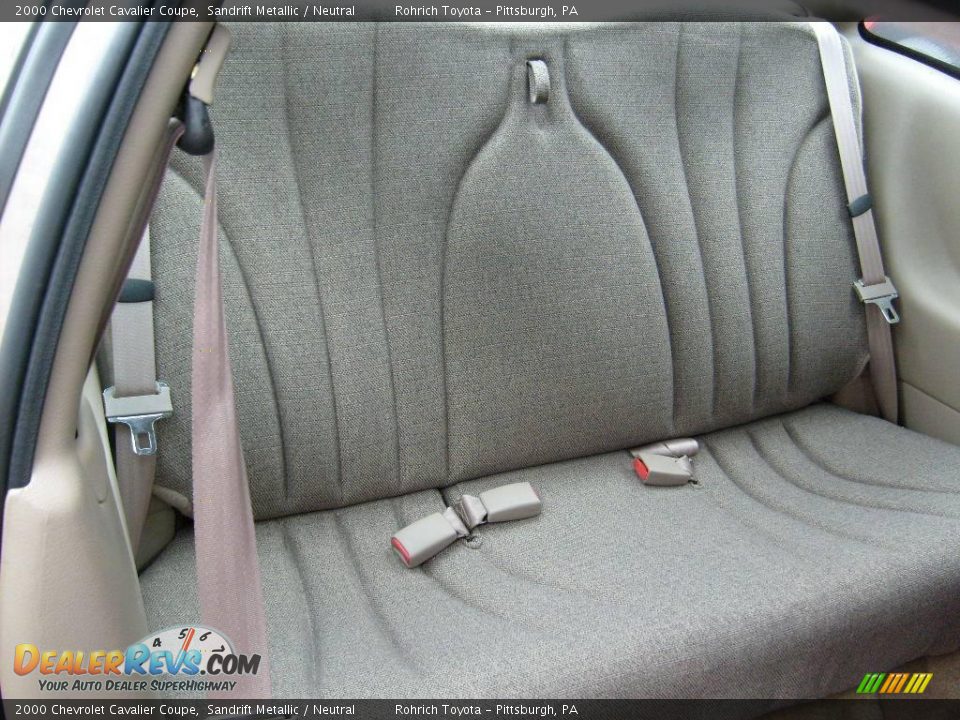 2000 Chevrolet Cavalier Coupe Sandrift Metallic / Neutral Photo #14