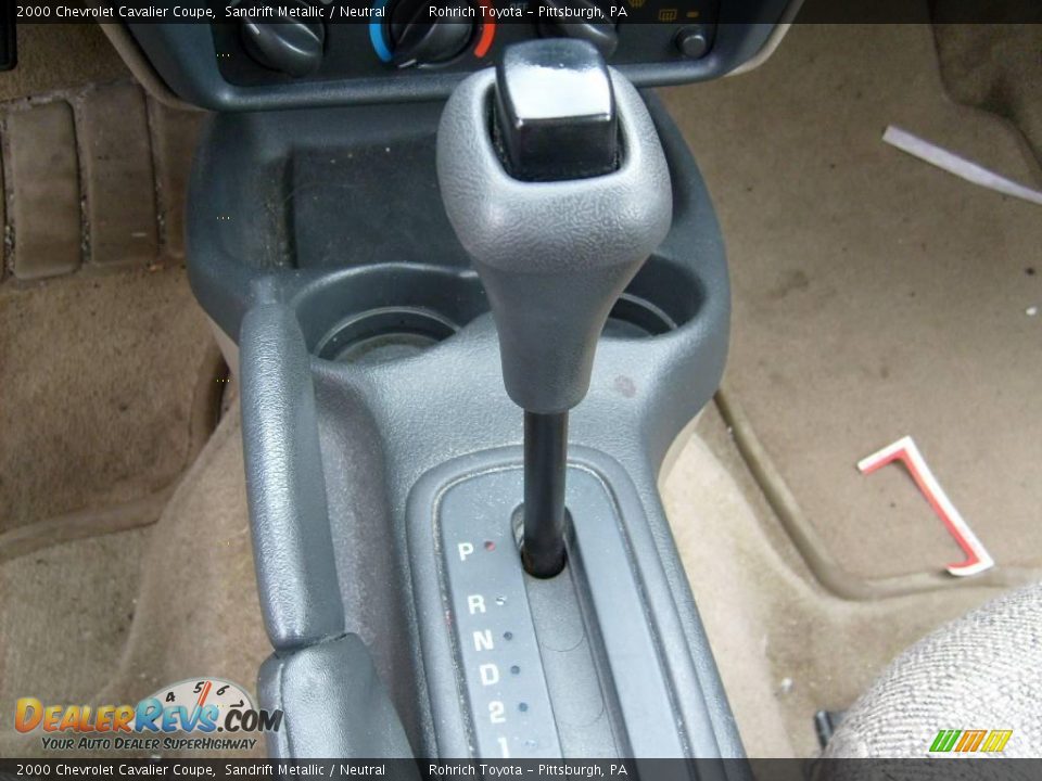 2000 Chevrolet Cavalier Coupe Sandrift Metallic / Neutral Photo #18