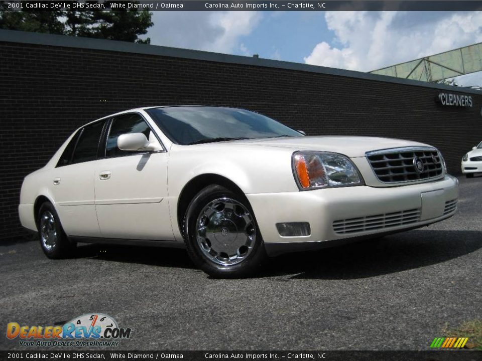 2001 Cadillac DeVille DHS Sedan White Diamond / Oatmeal Photo #2