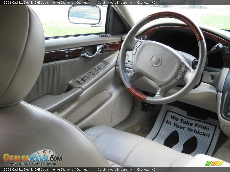 2001 Cadillac DeVille DHS Sedan White Diamond / Oatmeal Photo #10