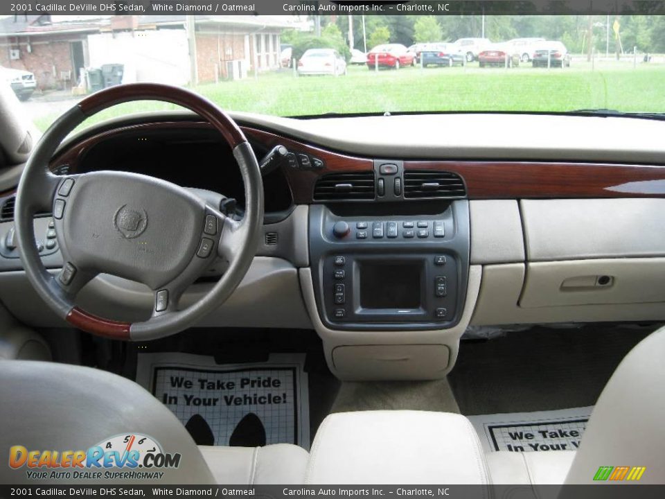 2001 Cadillac DeVille DHS Sedan White Diamond / Oatmeal Photo #11