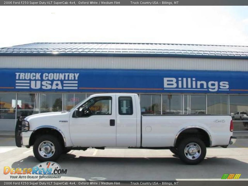 2006 Ford F250 Super Duty XLT SuperCab 4x4 Oxford White / Medium Flint Photo #1