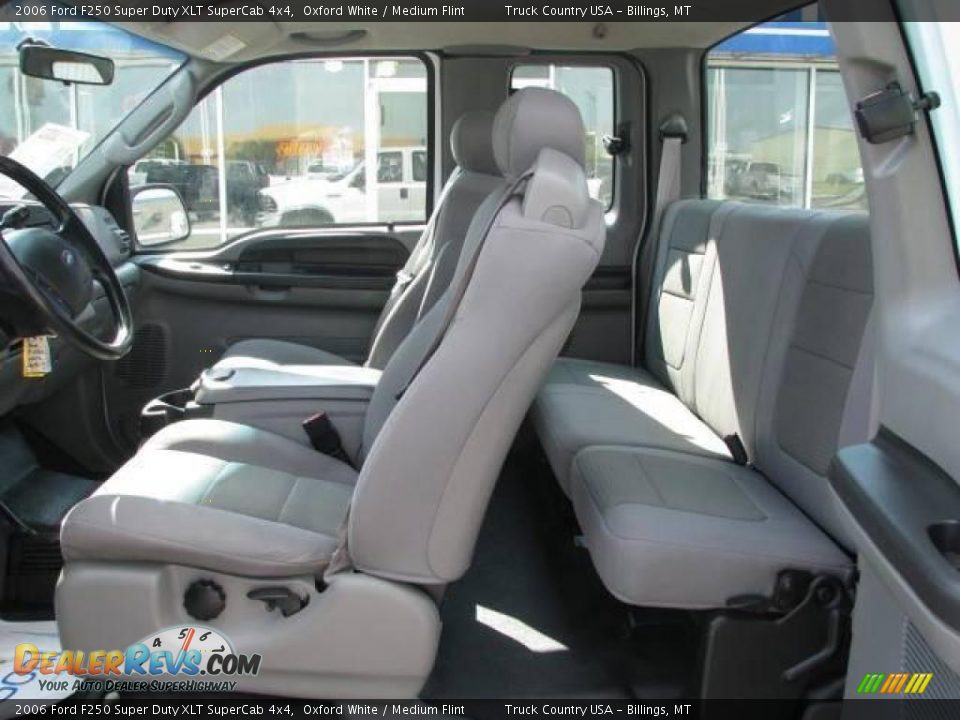 2006 Ford F250 Super Duty XLT SuperCab 4x4 Oxford White / Medium Flint Photo #8