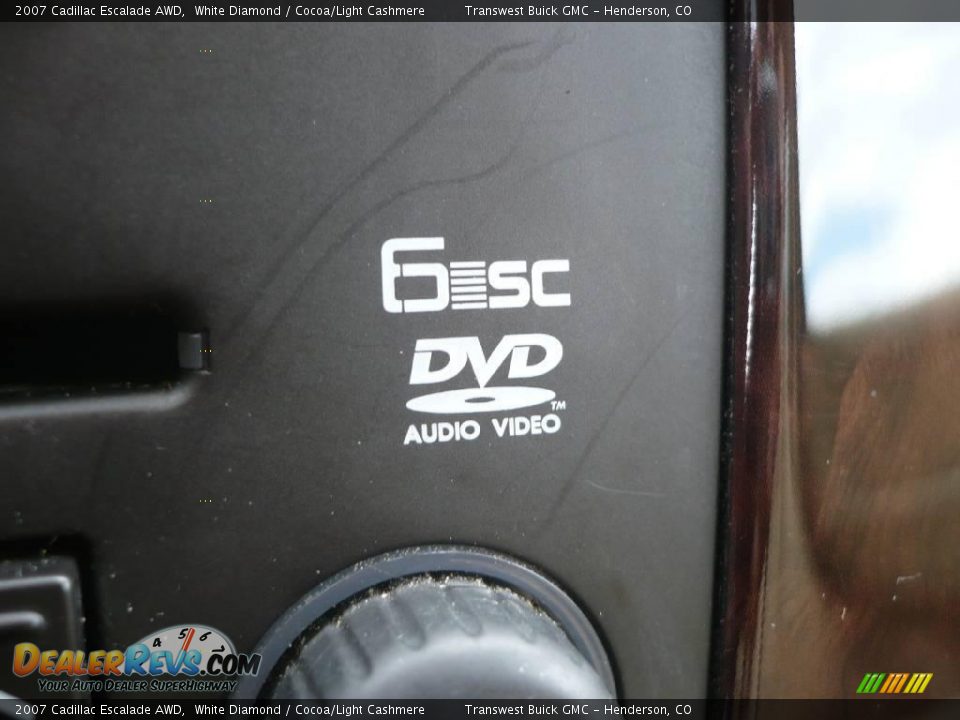2007 Cadillac Escalade AWD White Diamond / Cocoa/Light Cashmere Photo #24