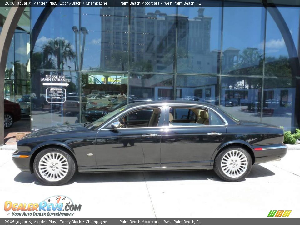 2006 Jaguar XJ Vanden Plas Ebony Black / Champagne Photo #3