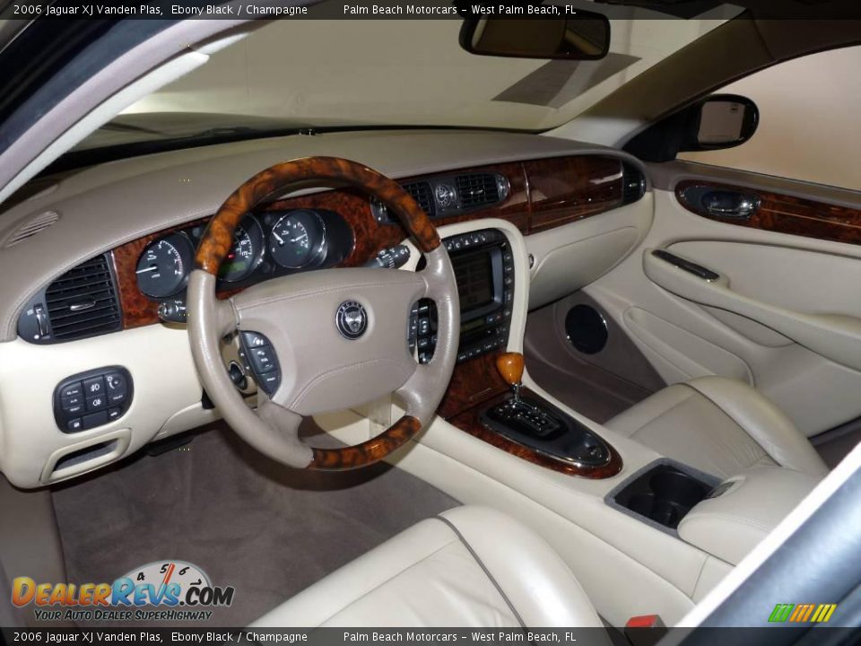 2006 Jaguar XJ Vanden Plas Ebony Black / Champagne Photo #17