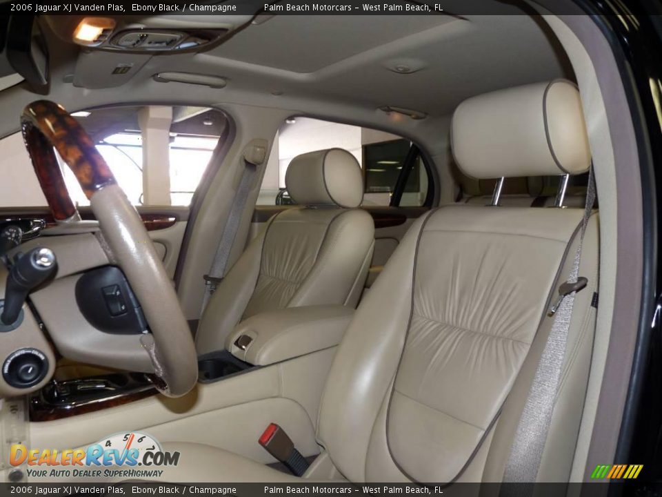 2006 Jaguar XJ Vanden Plas Ebony Black / Champagne Photo #20