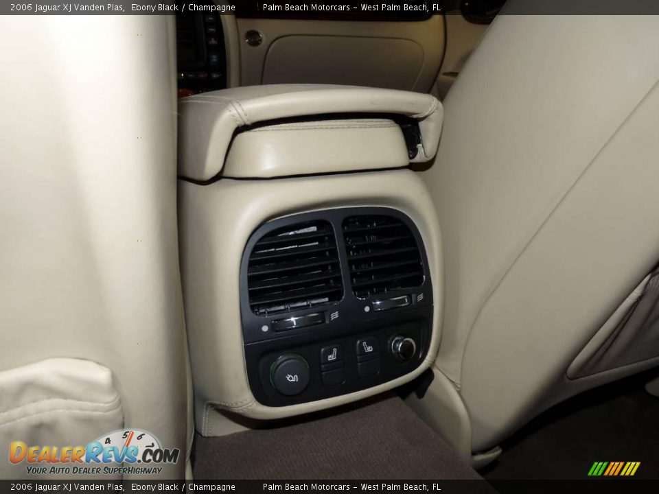 2006 Jaguar XJ Vanden Plas Ebony Black / Champagne Photo #24