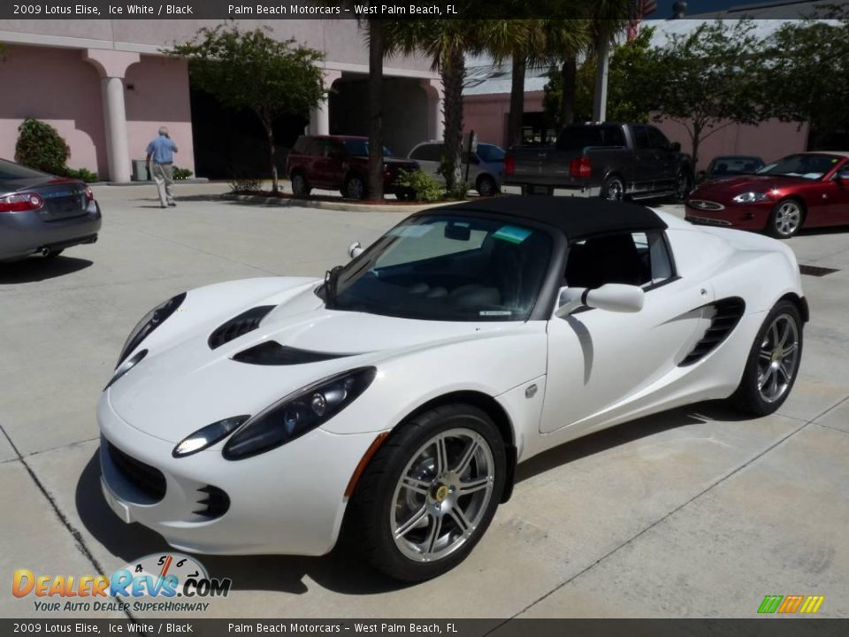 Front 3/4 View of 2009 Lotus Elise  Photo #1