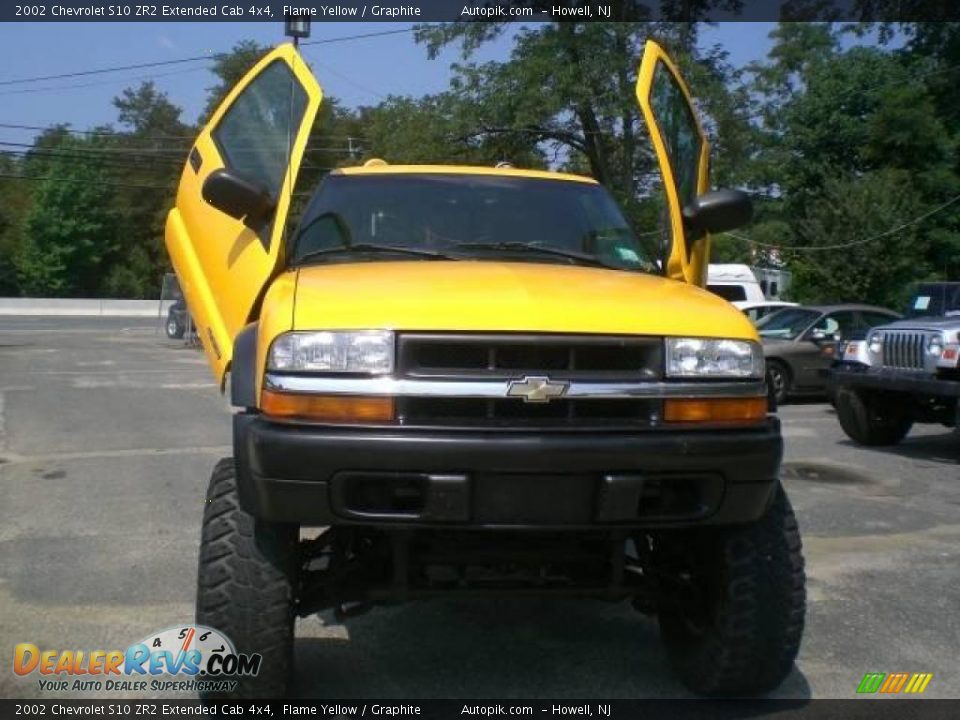 2002 Chevrolet S10 ZR2 Extended Cab 4x4 Flame Yellow / Graphite Photo #3