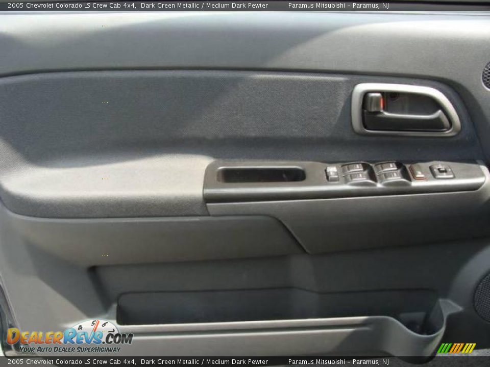 2005 Chevrolet Colorado LS Crew Cab 4x4 Dark Green Metallic / Medium Dark Pewter Photo #24
