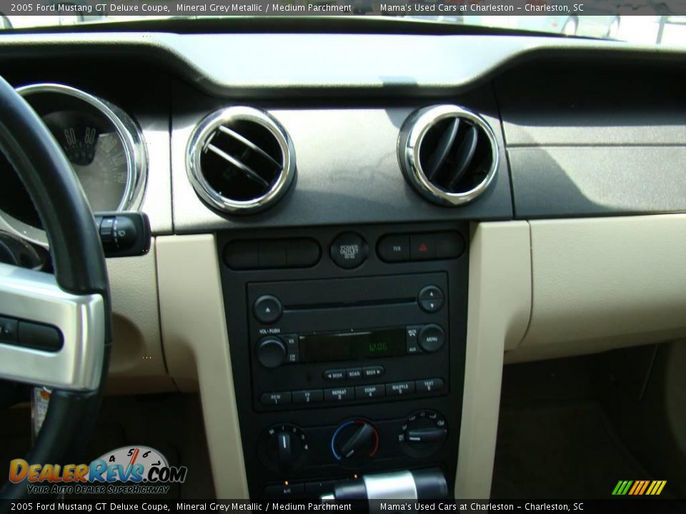 2005 Ford Mustang GT Deluxe Coupe Mineral Grey Metallic / Medium Parchment Photo #14