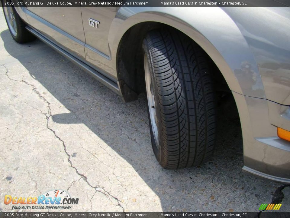 2005 Ford Mustang GT Deluxe Coupe Mineral Grey Metallic / Medium Parchment Photo #19