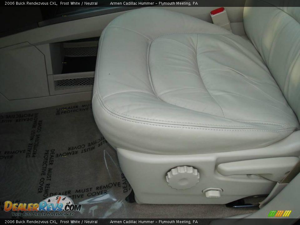2006 Buick Rendezvous CXL Frost White / Neutral Photo #15