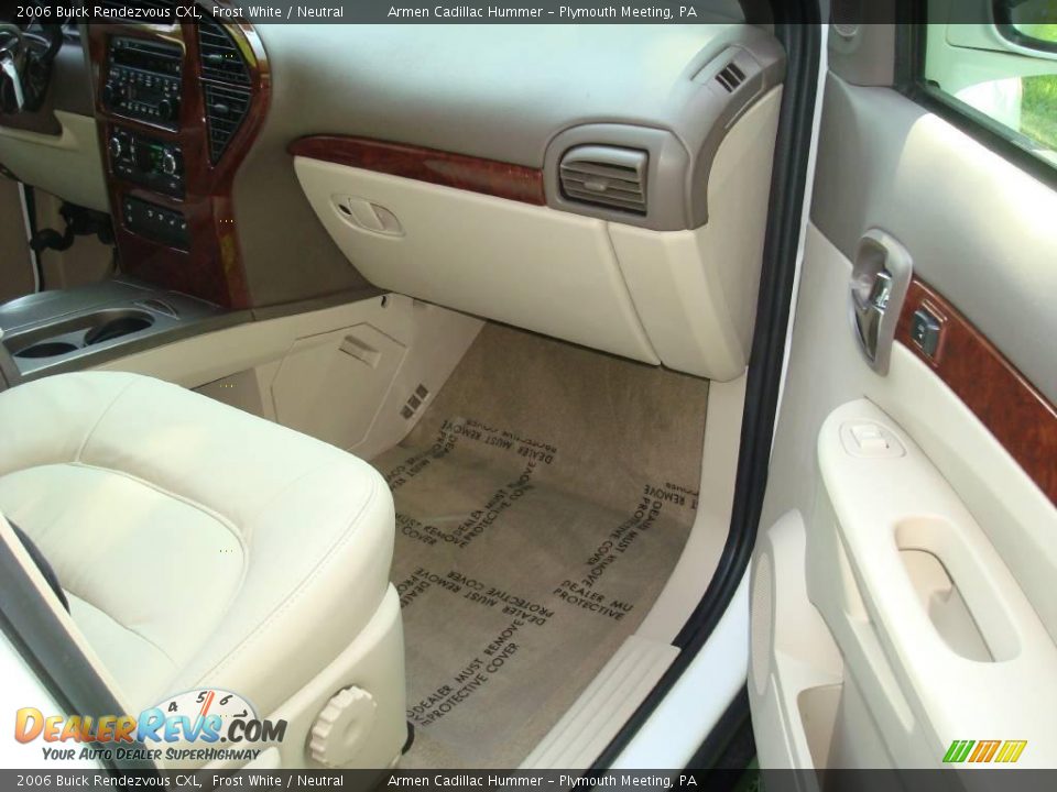 2006 Buick Rendezvous CXL Frost White / Neutral Photo #17