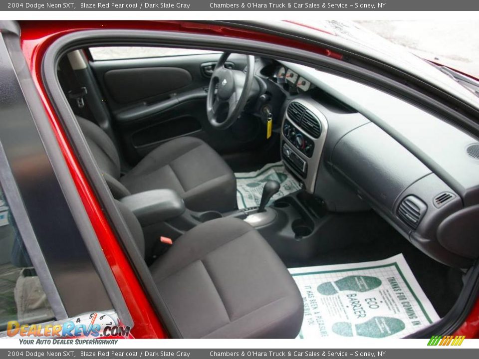 2004 Dodge Neon SXT Blaze Red Pearlcoat / Dark Slate Gray Photo #11