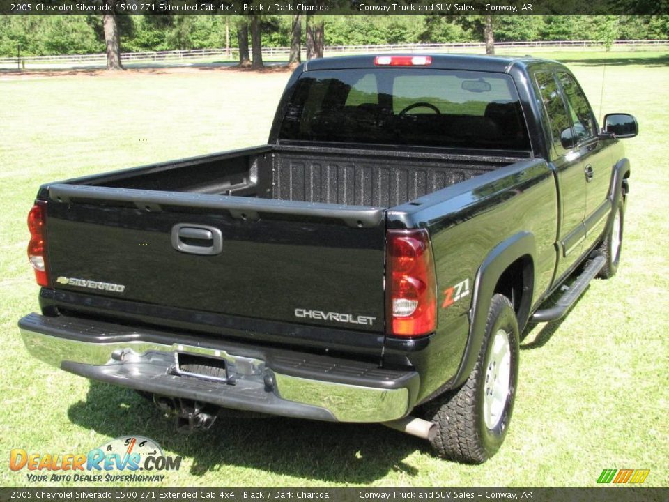 2005 Chevrolet Silverado 1500 Z71 Extended Cab 4x4 Black / Dark Charcoal Photo #6