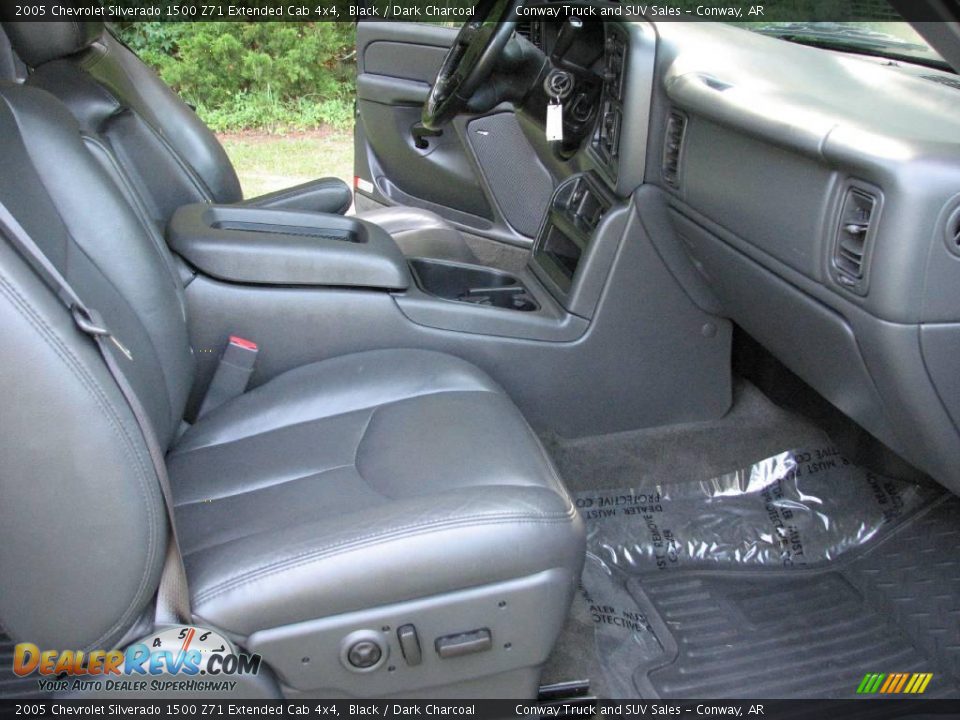 2005 Chevrolet Silverado 1500 Z71 Extended Cab 4x4 Black / Dark Charcoal Photo #10