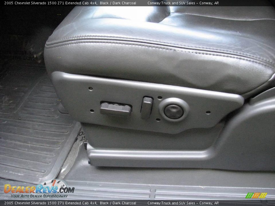 2005 Chevrolet Silverado 1500 Z71 Extended Cab 4x4 Black / Dark Charcoal Photo #11