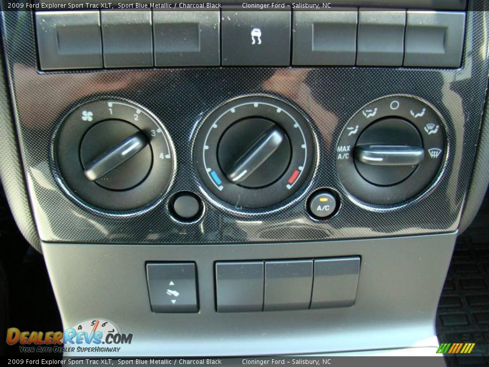 2009 Ford Explorer Sport Trac XLT Sport Blue Metallic / Charcoal Black Photo #24