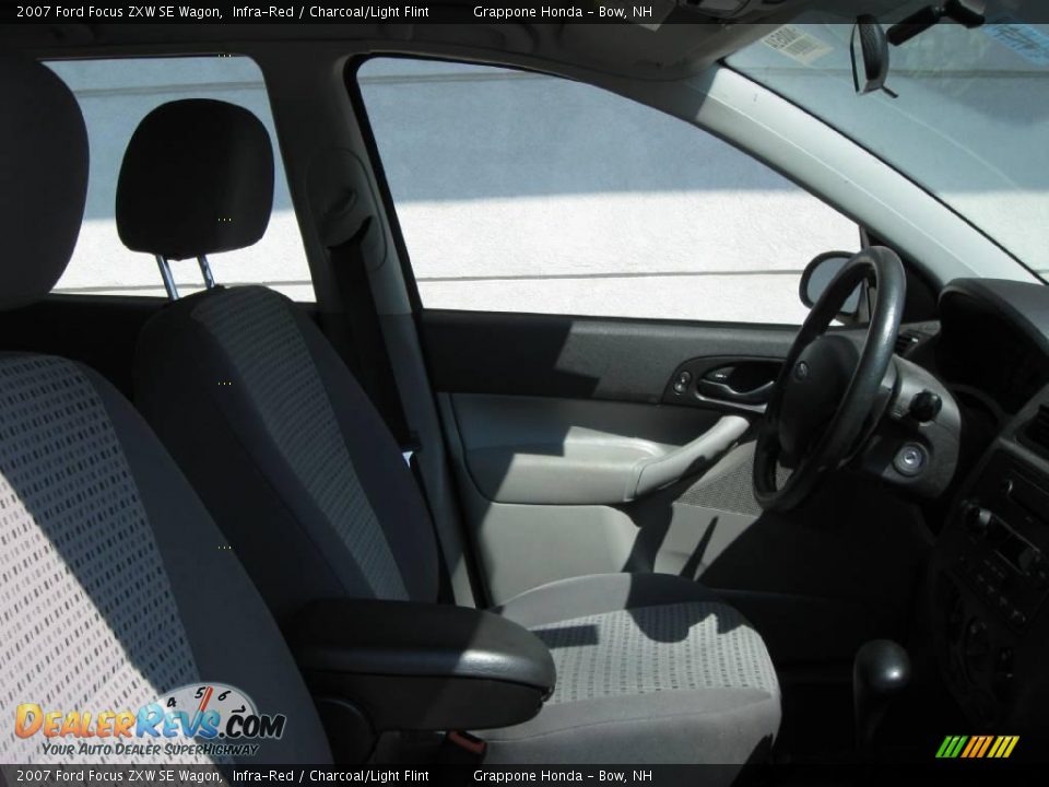 2007 Ford Focus ZXW SE Wagon Infra-Red / Charcoal/Light Flint Photo #5